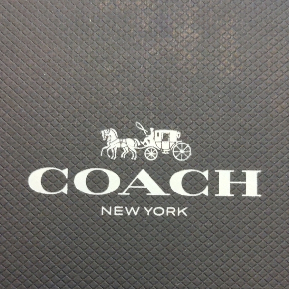 Coach Black Box Set with Cushion - Picture 2 of 11